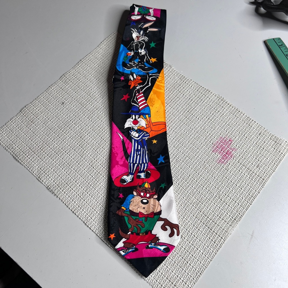 Vintage 1993 Looney Tunes Mania Tie Bugs Bunny Daffy Duck Taz Sylvester 90s